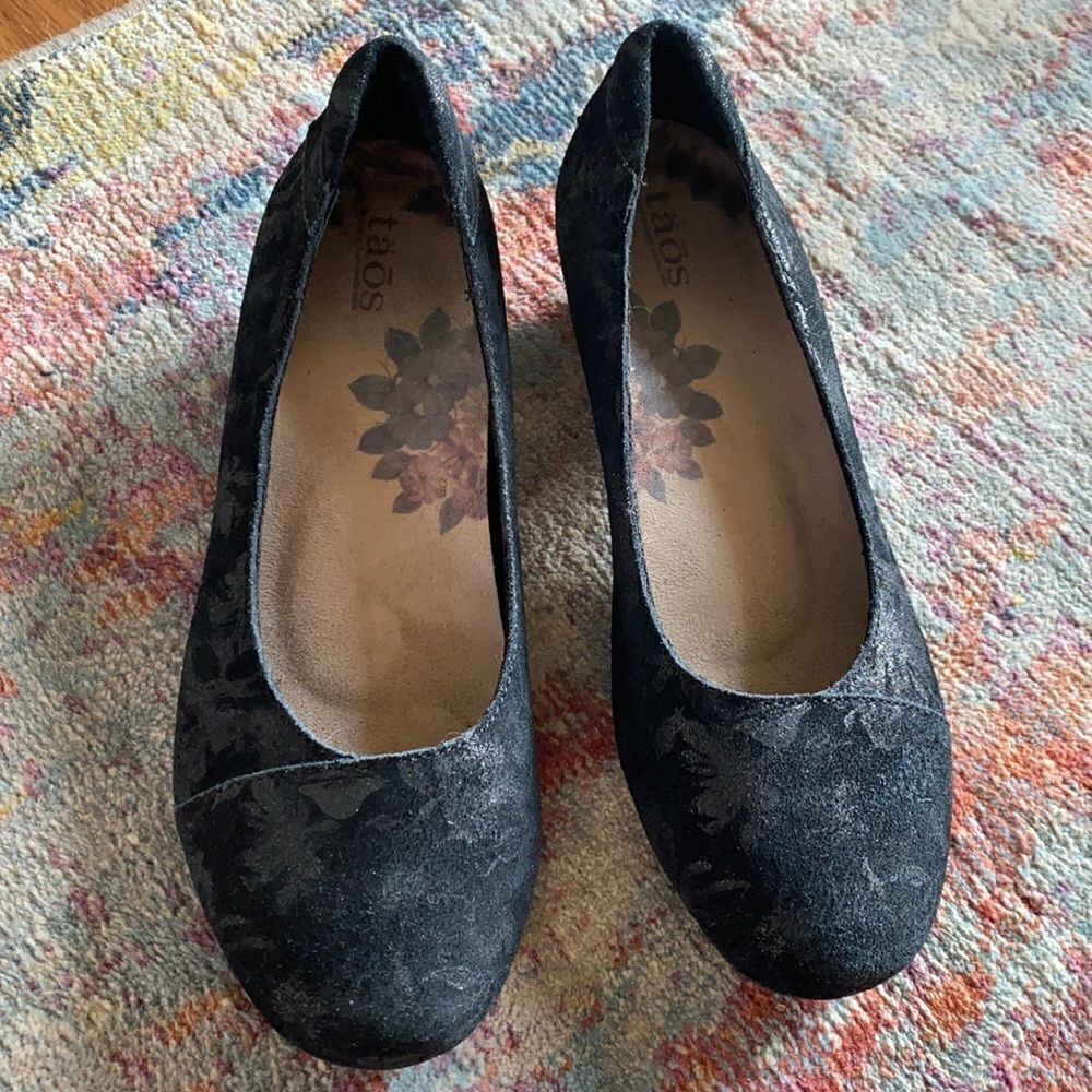Taos Footwear heels